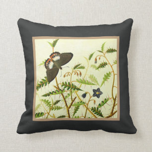 Coussin Papillon sur l'art botanique Vintage de Blooming B
