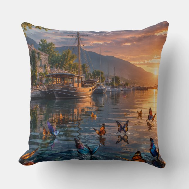 Coussin Papillons au bord du port (Recto)