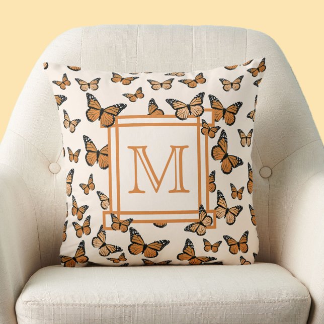 Coussin Papillons Monarques Orange Monogramme Personnalisé (Créateur téléchargé)