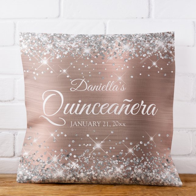 Coussin Parties scintillant argentée brillante Rose or hui (Sparkly Silver Glitter Rose Gold Foil Quinceañera Throw Pillow)