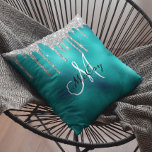 Coussin Parties scintillant en métal Turquoise argent Écla<br><div class="desc">Cette conception a été créée par art numérique. Elle peut être personnalisée en cliquant sur le bouton personnaliser et en modifiant et en ajoutant un nom, des initiales ou vos mots préférés. La parties scintillant est simulée. Contactez-moi à l'adresse colorflowcreations@gmail.com si vous souhaitez que ce design soit disponible sur un...</div>