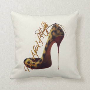 Coussin Pas peur de Heights Tres Chic High Heel Design
