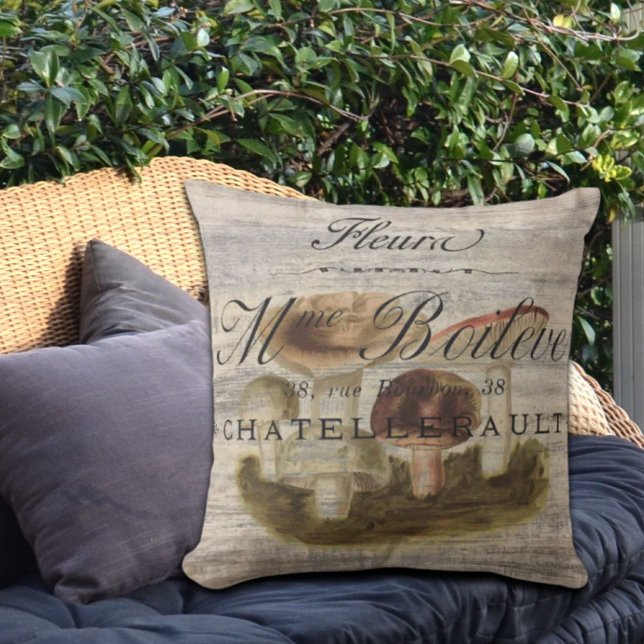 Coussin pays français rustique conte de fées bois champign (french country rustic fairytale woodland mushroom outdoor pillow)