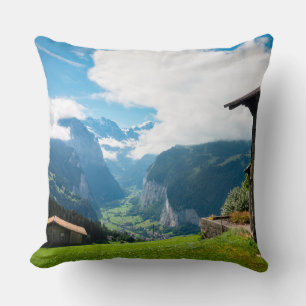 Coussin Paysage dans la vallée de Lauterbrunnen en Suisse
