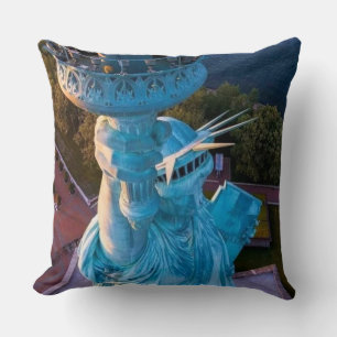 Coussin Paysage de New York, Flambeau de la Statue de la L