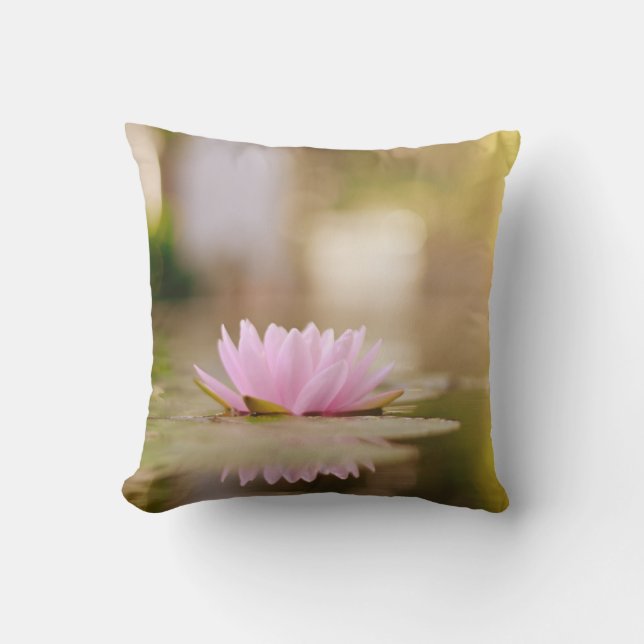Coussin Paysage élégant de fleurs de lotus, Zen (Recto)