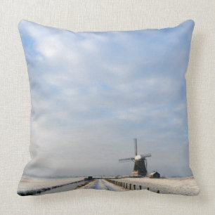 Coussin Paysage hivernal avec neige et moulin à vent en Ho