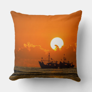 Coussin Paysage naturel Coucher de soleil avec bateau-6846