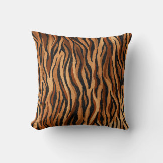 Coussin Peau de tigre : motif sans couture dessiné à la ma