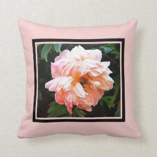 Coussin Peine de printemps romantique en Pêche pâle