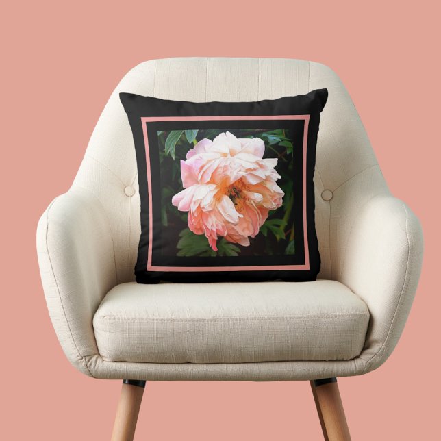 Coussin Peine de printemps romantique en Pêche pâle (Créateur téléchargé)