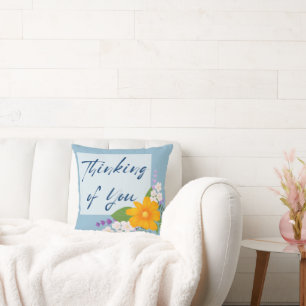 Coussin Penser à vous avec Bouquet de soutien