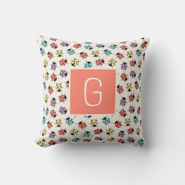 Coussin personnalisé avec coccinelles dessinées à  (Recto)