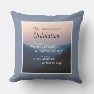 Coussin Personnaliser les fêtes d'Ordination du 30e anniv