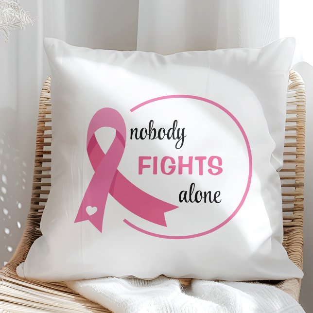 Coussin Personne ne combat seul le ruban rose (Créateur téléchargé)