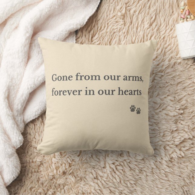 Coussin Pet Memorial Pillow – Forever in Our Hearts (Couverture)