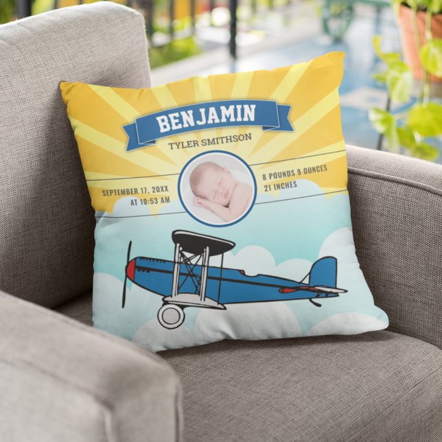 Coussin Petit avion bleu pilote bébé photo naissance stats (Créateur téléchargé)