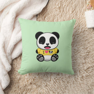 Coussin Petit Panda mignonne en T-shirt jaune sur vert