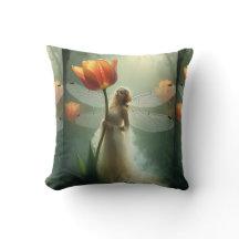 Petite Tulipe Fée en délicats vêtements