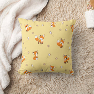 Coussin Petits renards mignons sur jaune