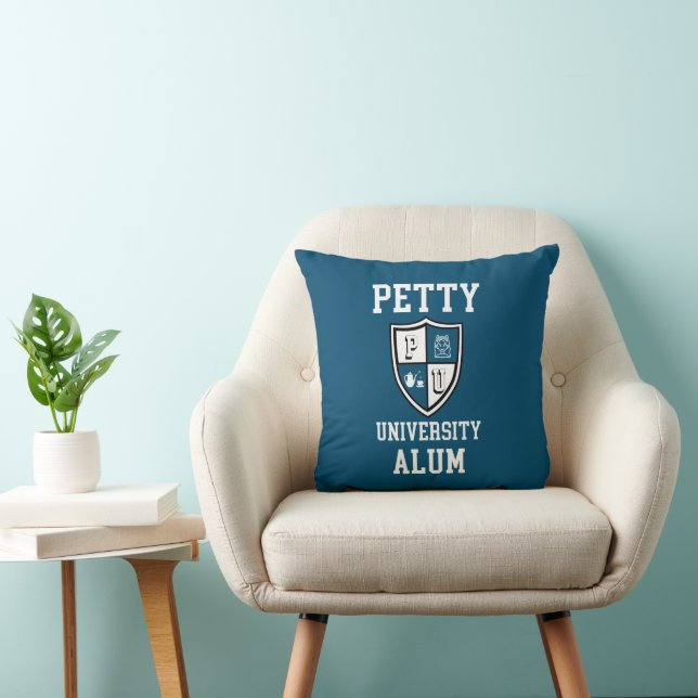 Coussin Petty University Alum grad bleu personnalisé drôle (Chaise)