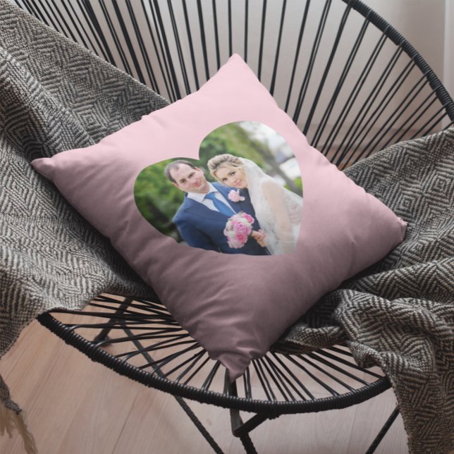 Coussin Photo de mariage en forme de cœur rose (Créateur téléchargé)