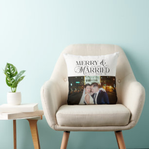 Coussin Photo de Noël des jeunes mariés heureux