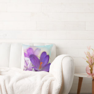 Coussin Photo d'un joli Crocus de printemps violet