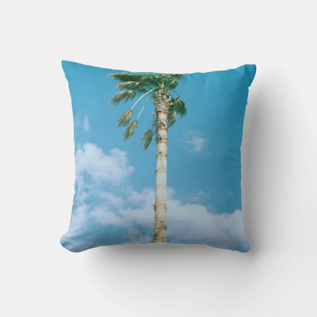 Coussin Photo en angle bas de palmiers sous ciel bleu (Recto)