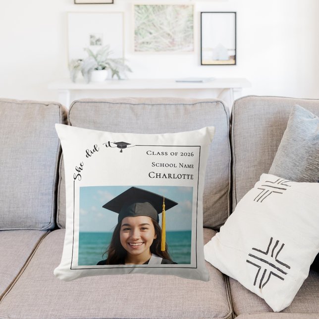 Coussin Photo moderne Elle a réussi Diplômée (Créateur téléchargé)