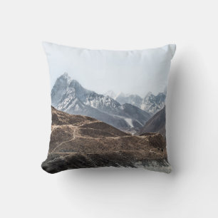 COUSSIN PHOTO PAYSAGE DES MONTAGNES SOUS NUAGES BLANCS