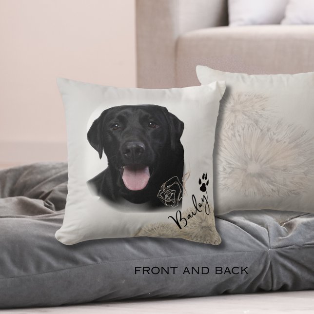 Coussin Photo personnalisée Black Labrador Dog Photo (Personalized Black Labrador Dog Photo Image Throw Pillow)