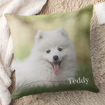 Coussin Photo pour animaux de compagnie de mignonne Nom pe<br><div class="desc">Présentant notre coussin moderne et simple et personnalisé, parfait pour présenter votre animal de compagnie bien-aimé d'une manière unique. Avec l’option d’ajouter le nom de votre animal de compagnie, ce coussin est un grand cadeau pour la famille, les amis et même les grands-parents. La coussin dispose d'une photo de haute...</div>