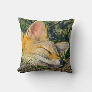 Coussin Photographie de closeup de sommeil de renard adora
