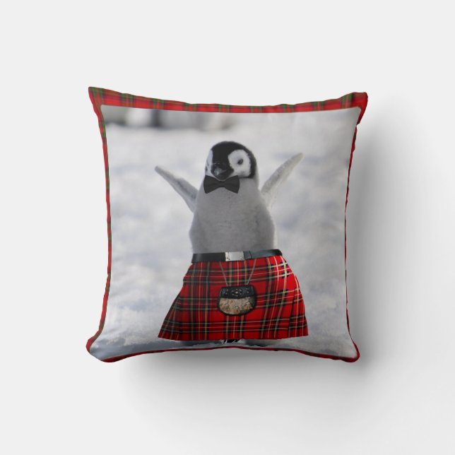 Coussin Pingouin en Kilt (Recto)