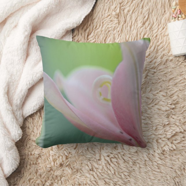 Coussin Pink Lily par Shirley Taylor (Couverture)