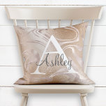Coussin Pink Rose Gold Foil Étincelle Marbre Nom du monogr<br><div class="desc">Élégante fille Blush Rose Rose Or Foil Marbre Monogramme Nom Coussin. Ce coussin mignon et girly peut être customisé avec votre nom initial et prénom. Vous pouvez modifier la couleur du texte et du style de police pour customiser davantage la conception. Parfait pour la chambre d'une fille ! Voulez-vous voir...</div>