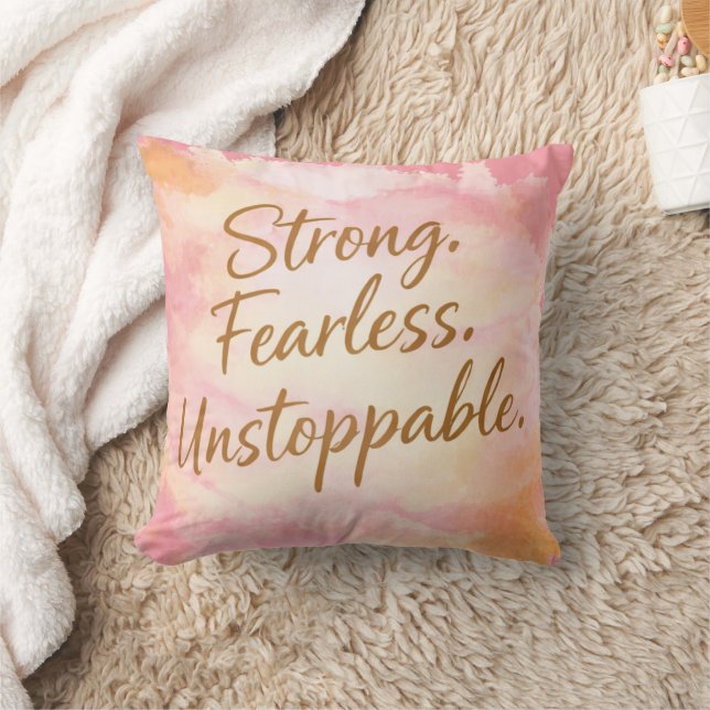 Coussin Pink Strong, Fearless & Unstoppable Motivational  (Couverture)