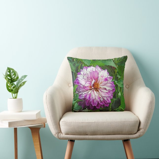 Coussin Pinkish-Purple et Dahlia blanche (Chaise)