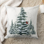 Coussin Pins d'hiver vert rustique Arbres Red Cardinal Bir<br><div class="desc">Pins d'hiver vert rustique Arbres Red Cardinal Bird Aquarelle de Noël Jeu d'oreiller. Célébrez les vacances avec cette simple et moderne non photo design festive, naturel couleur de style cartes! Un jour enneigé dans une montagne avec de grands pins d'aquarelle peints en vert doux et un oiseau rouge d'hiver sur...</div>