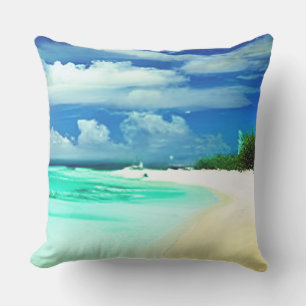 Coussin Plage des Caraïbes avec ciel d'été bleu profond