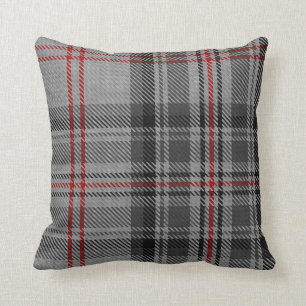 Coussin Plaid de tartan géant décentré rouge noir gris de