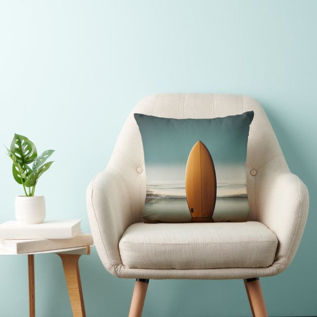 Coussin Planche De Surf En Bois Droit Dans Le Sable Humide (Chaise)