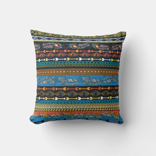Coussin Plumes ethniques : Broderie Boho Chic (Recto)