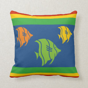 Coussin poissons bleus, oranges, jaunes, et verts sur le