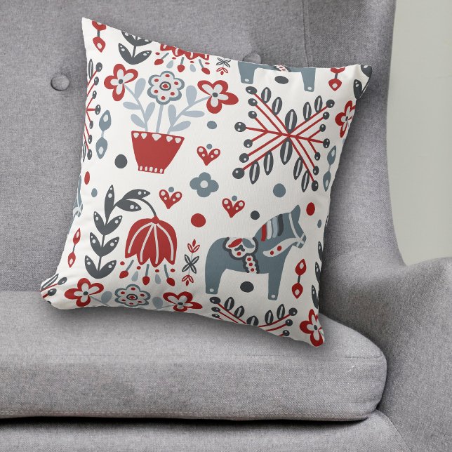 Coussin Pony nordique et motif floral en gris et rouge (Créateur téléchargé)