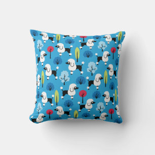 Coussin Poodle dans le parc