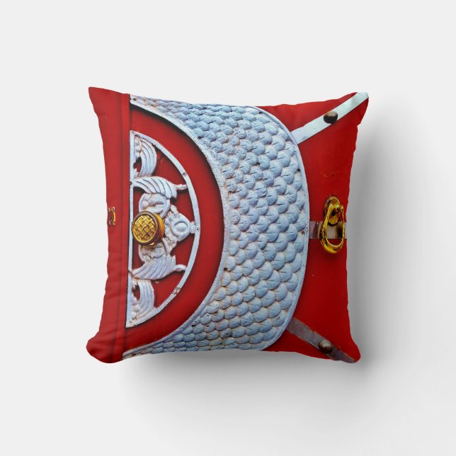 Coussin Porte rouge (Recto)