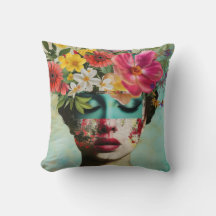 Portrait de femme avec des fleurs de mode sur la t