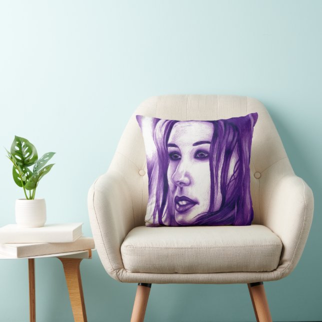 Coussin Portrait de femme violette, œuvre d'art originale (Chaise)